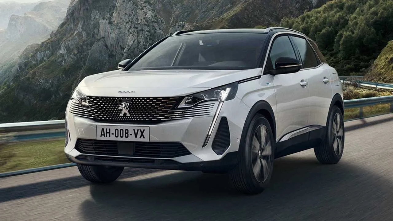 Peugeot 3008 SUV mavi renk şık tasarım